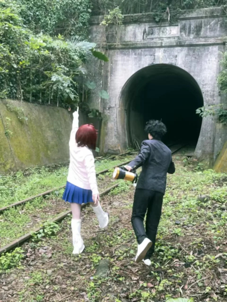 Dandadan Cosplay Aira Shiratori, Momo Ayase, Ken Takakura